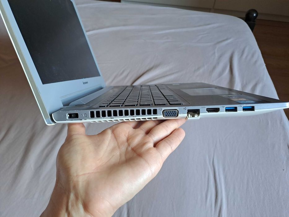 Sprzedam laptop firmy lenovo