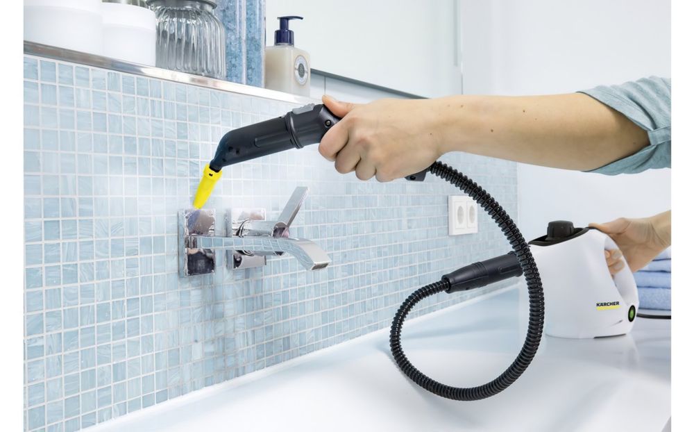 Оренда робота для миття вікон і пароочисник