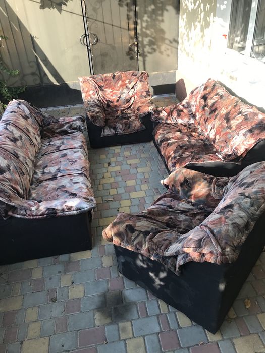 Мягкий уголок велюровый, мягкая мебель в гостиную, под реставрацию.