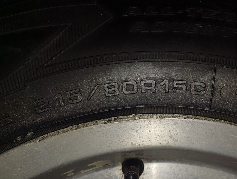 Vendo 4 Jantes 15" Melber c Pneus Goodyear Wrangler