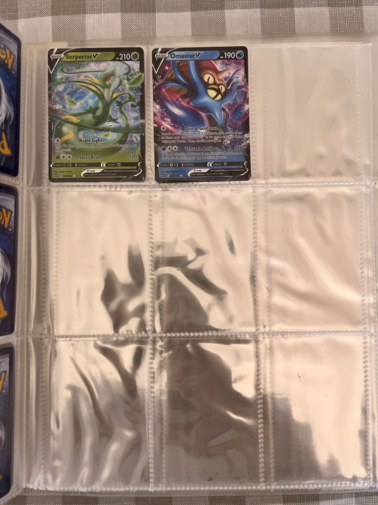 Diversas cartas pokémon