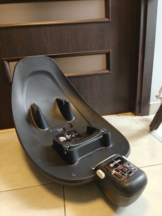 Fotelik z bazą Cybex Sirona M2 i-size