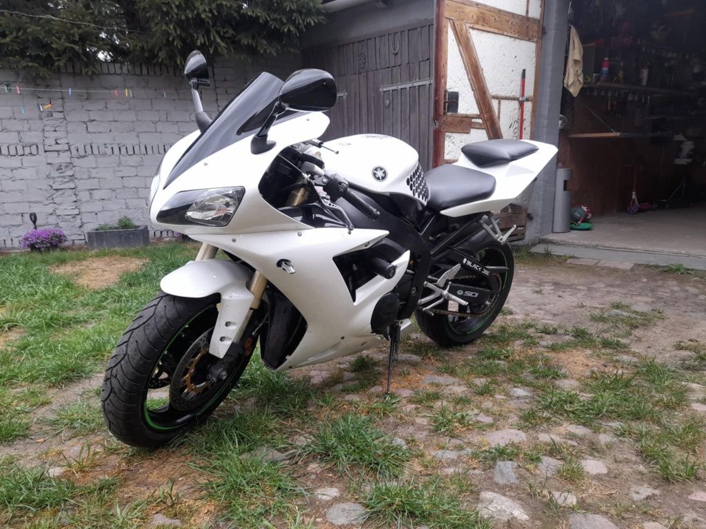 Motor sportowy yamaha r 1