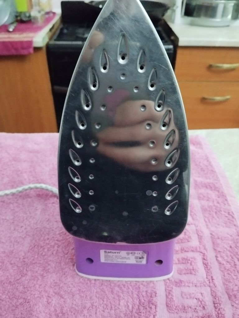 Утюг Saturn Agatone