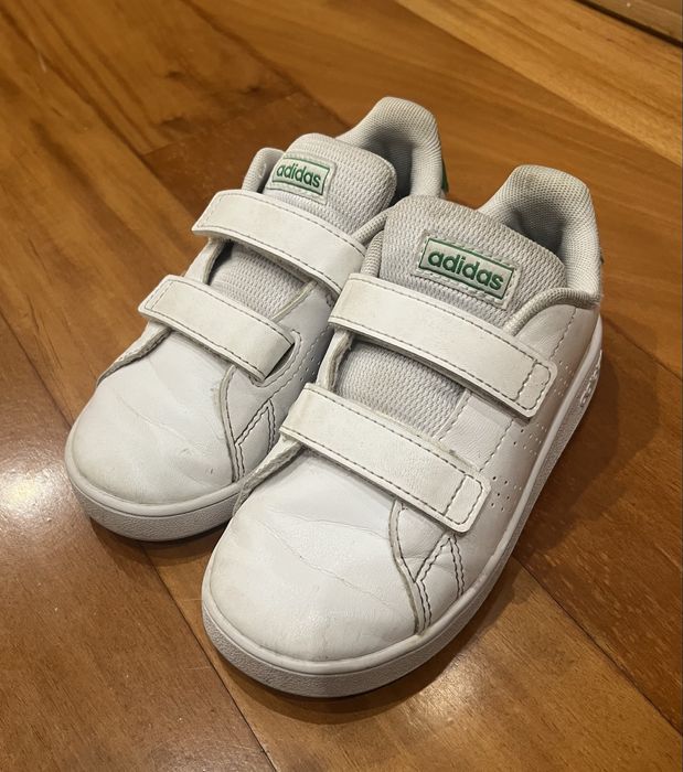 Sapatilhas Adidas em bom estado