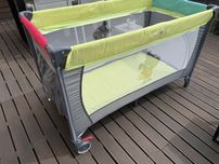 Cama de viagem de bebé