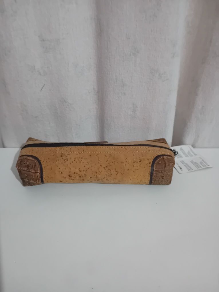Porta lápis em cortiça