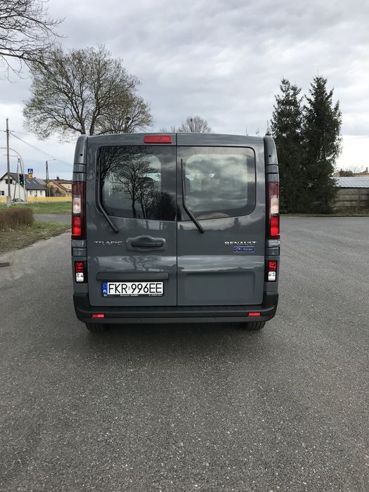 Wynajem Busa 9 osób