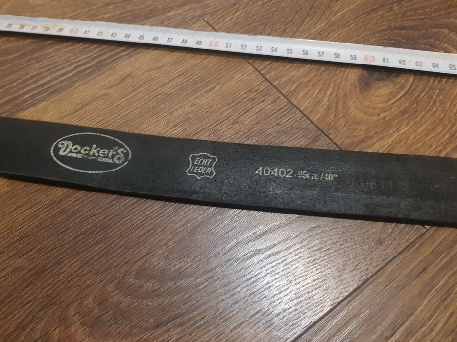 Pasek skórzany z łańcuchami Docker