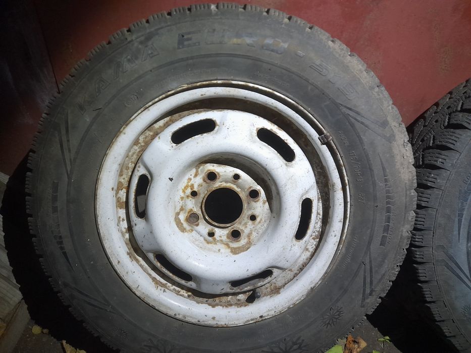 Продам шини з дисками Кама Євро 519 175/70 R13 82T