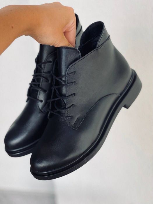 Черевики 39 осінні шкіряні жіночі чорні. Женские осенние ботинки кожа