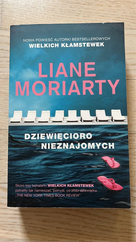 Dziewięcioro nieznajomych Liane Moriarty