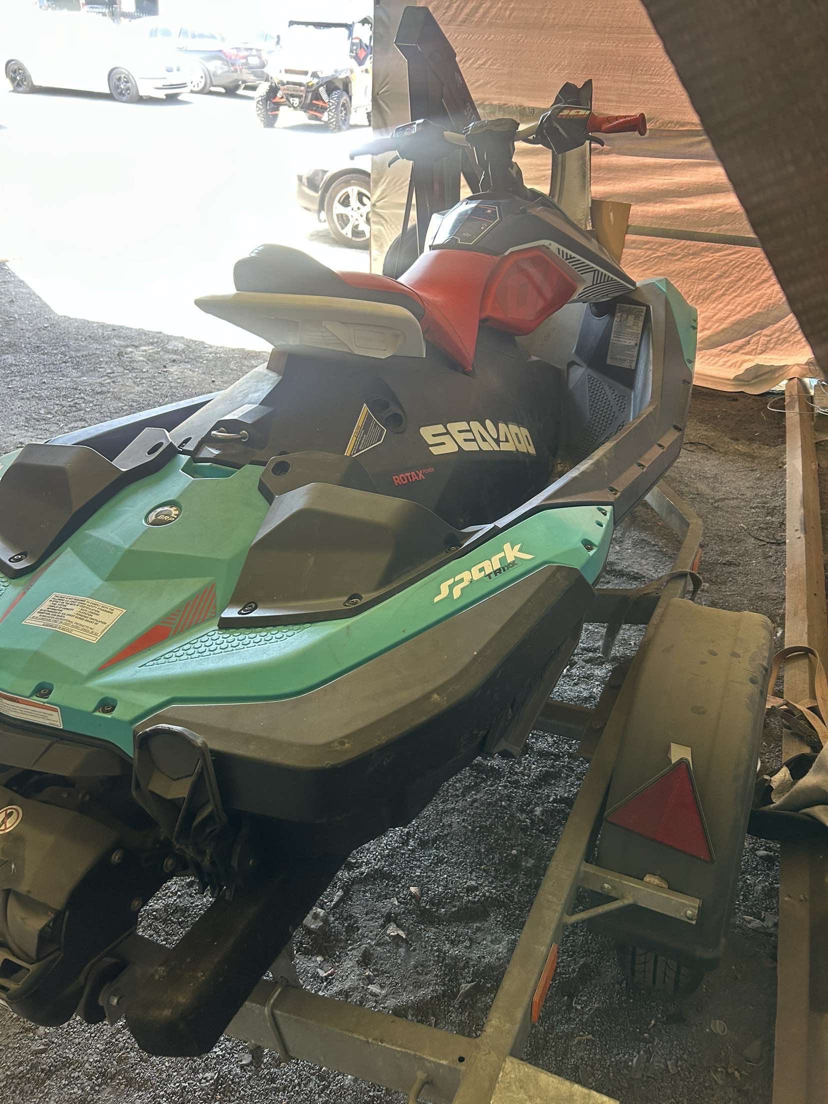 SEA DOO Spark 2up Trixx