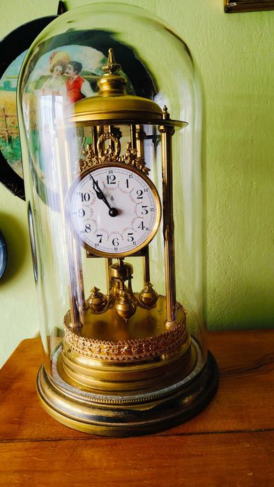 Zegar roczny Gustav Becker