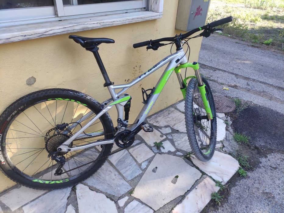 Bicicleta cube stereo