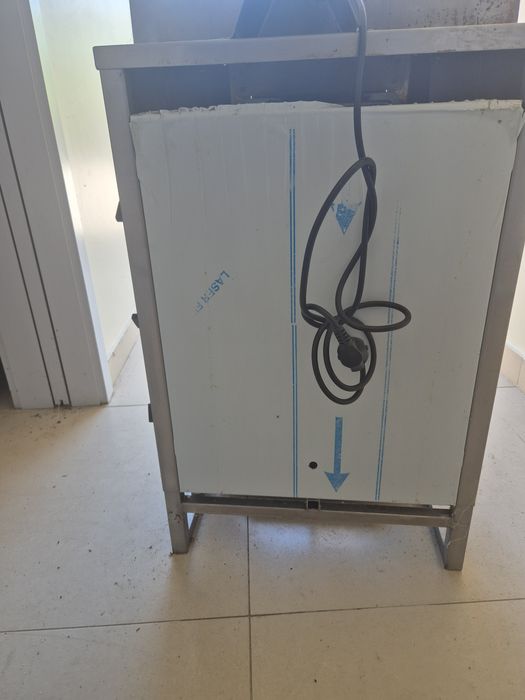 Vendo  máquina  de  kebab  a gás
