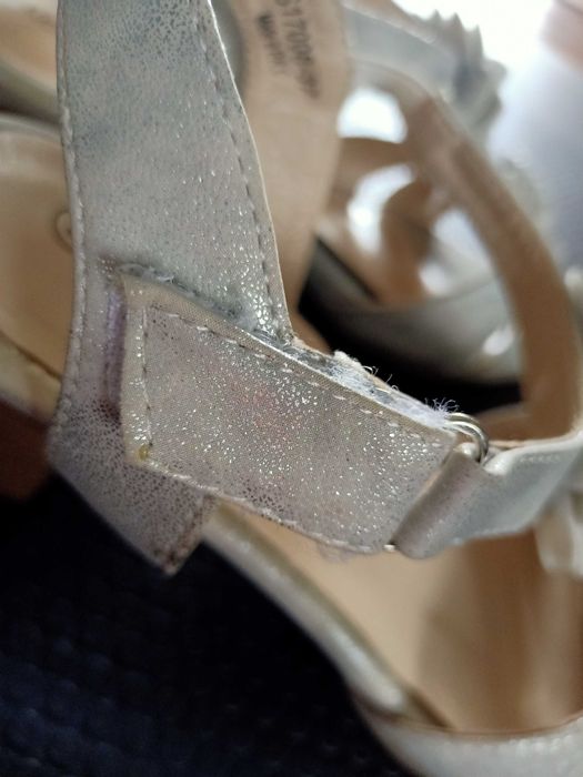 Sandały srebrne r. 37