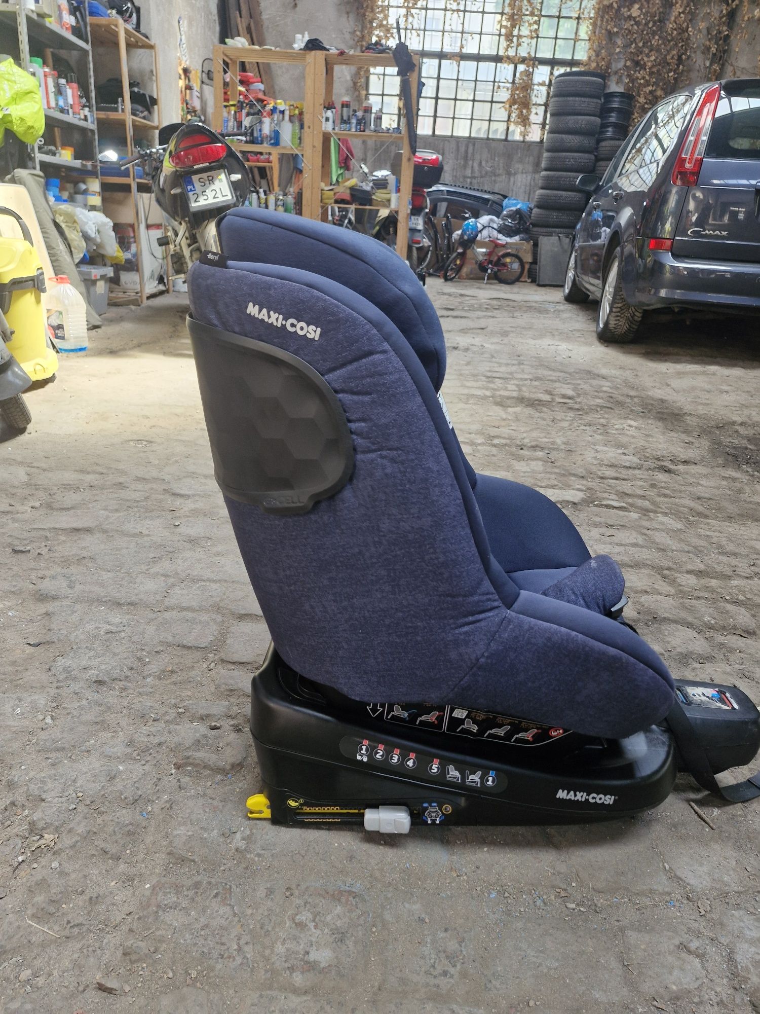 Fotelik maxi Cosi beryl ISOFIX jak nowy