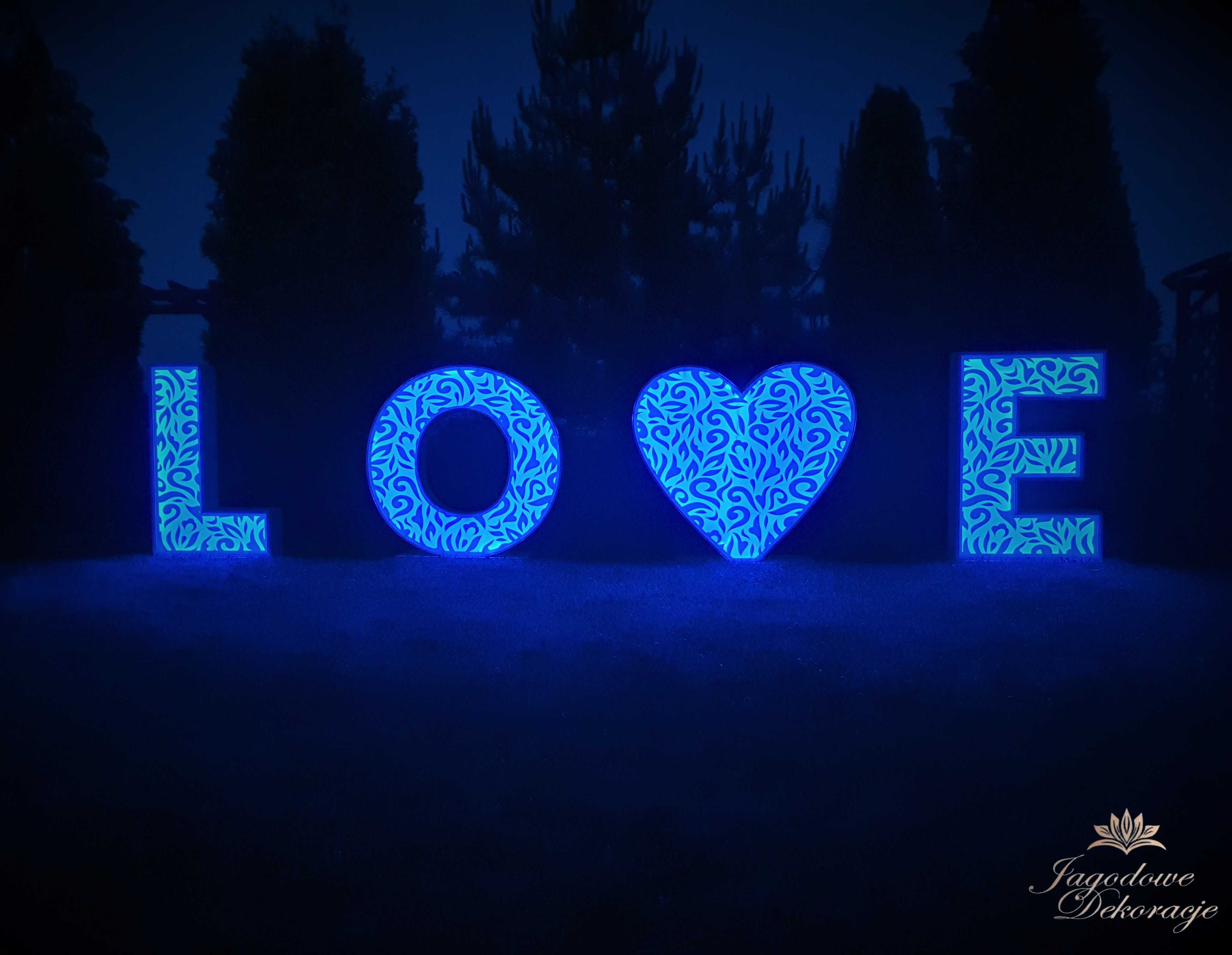 Napis LOVE, świecący napis, napisy weselne, atrakcje weselne