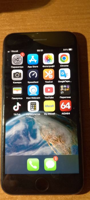 Продам IPhone 8 на 64gb