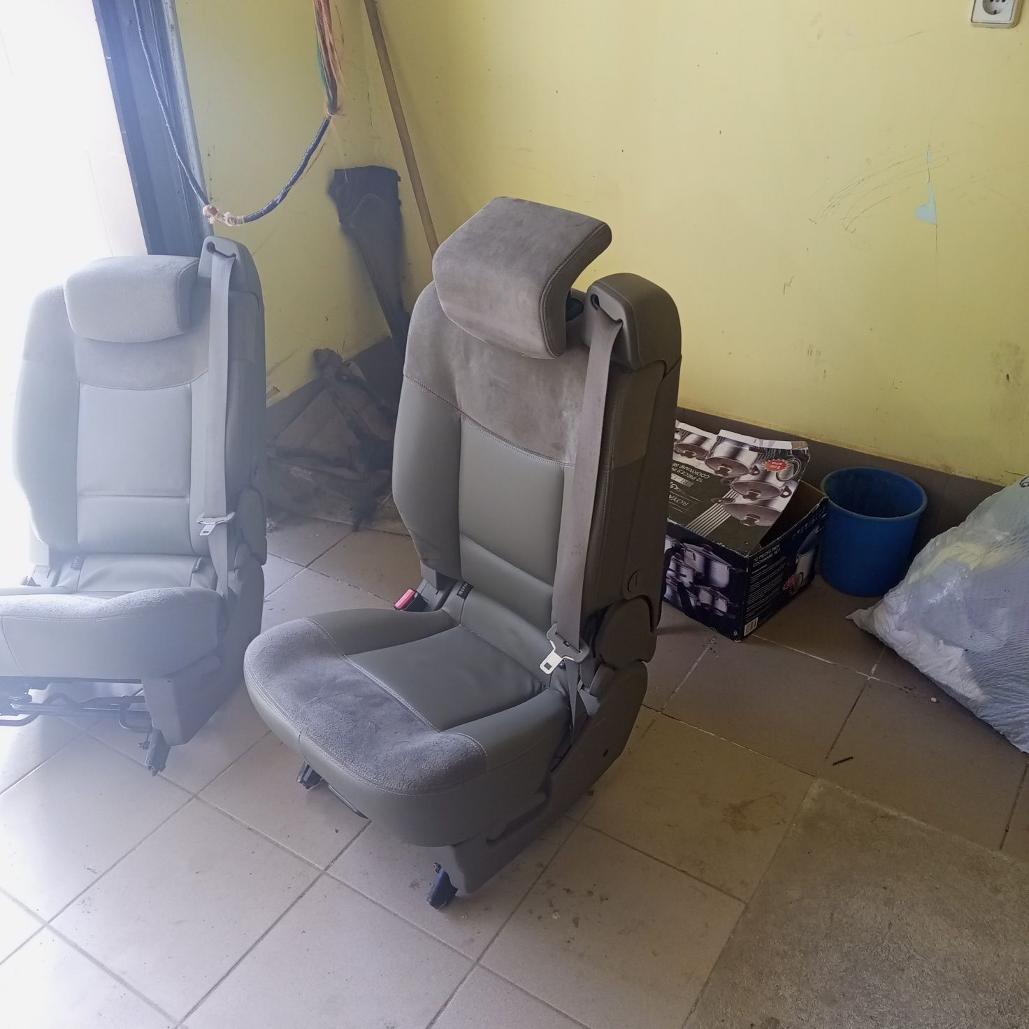 Продам крісла сідушки шкіряні