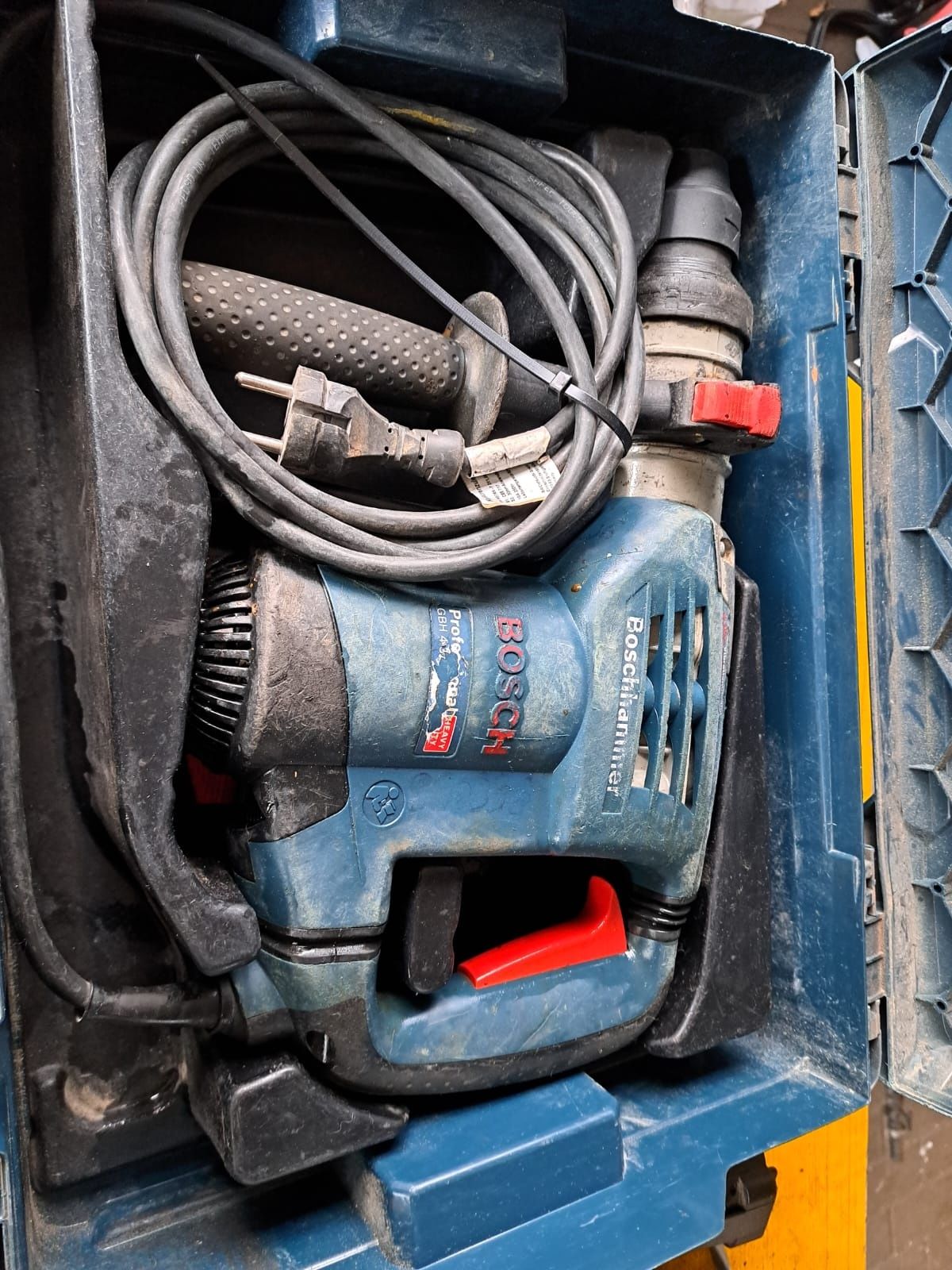 Młot udarowo-obrotowy Gbh 4-32 Dfr Bosch, Wiertarka z udarem
