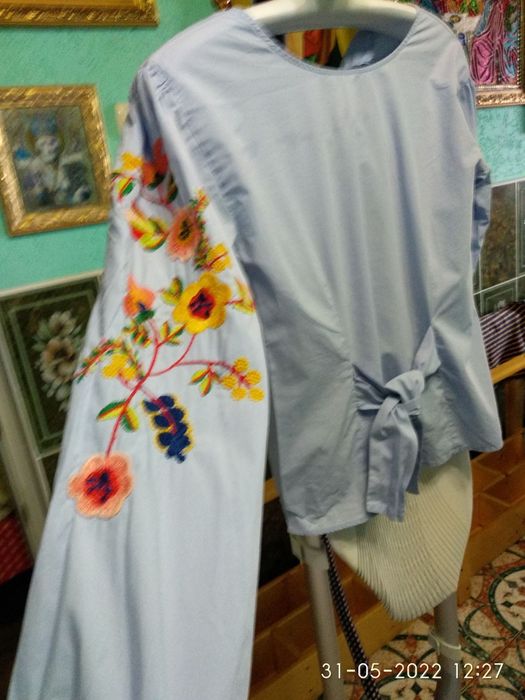 Блузка Zara c вышивкой