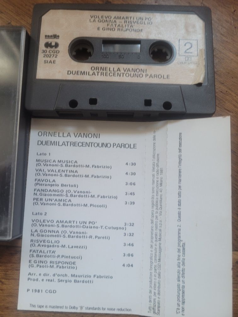 Kaseta MC Ornella Vanoni Duemilatrecentouno Parole 1981 CGD