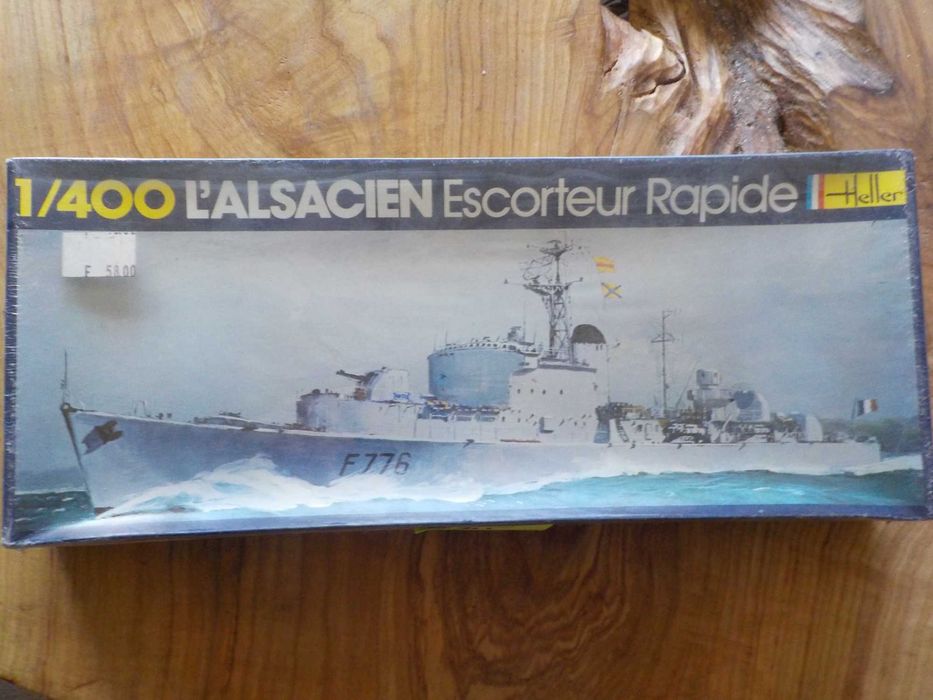 eskortowiec "lalsacien"  heller 1/400 wyprzedaż kolekcji