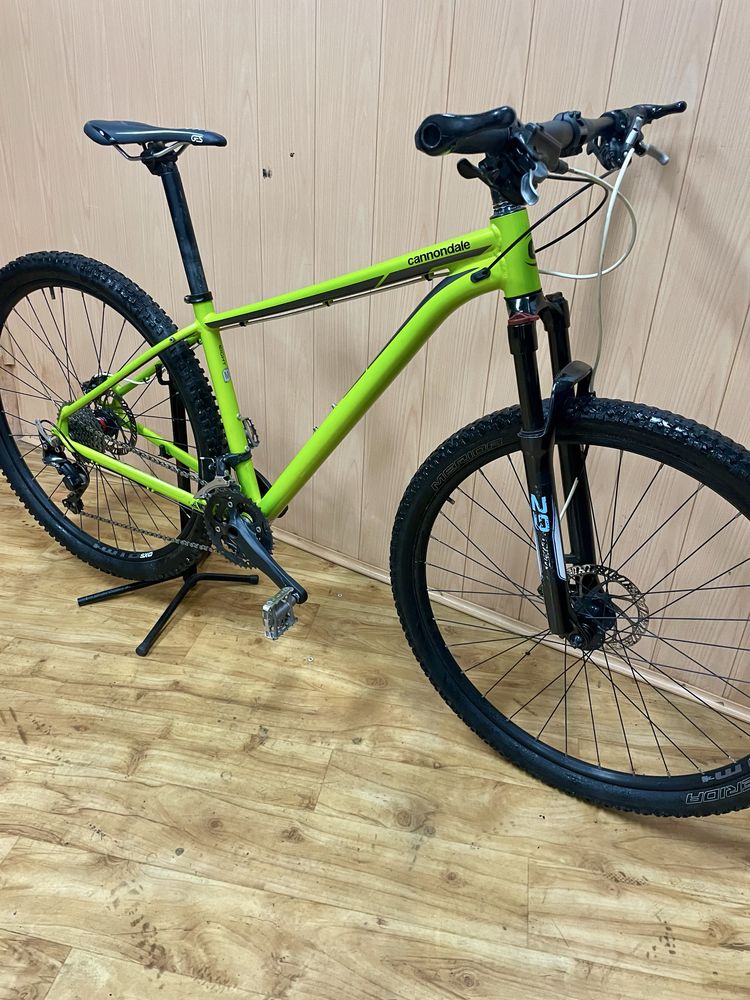 Bicicleta Cannondale trail 8