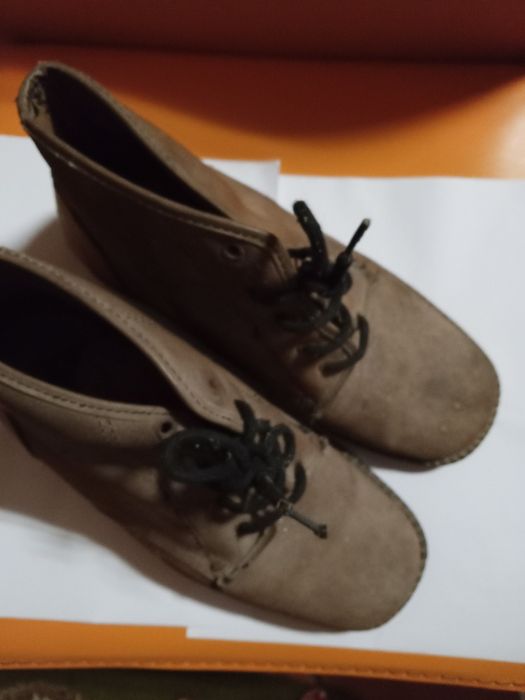 Botas homem em pele , confortáveis Adequadas para uso no trabalho