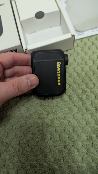 Міні електронасoc Anoutway AT1 заряджається через USB-C