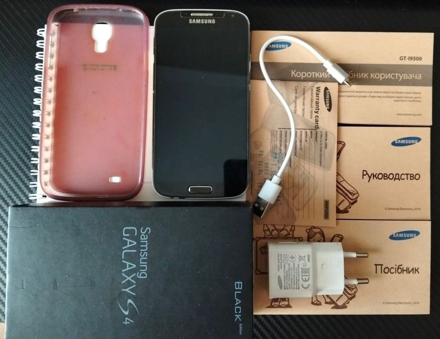 Смартфон Samsung Galaxy S4 (GT-I9500)