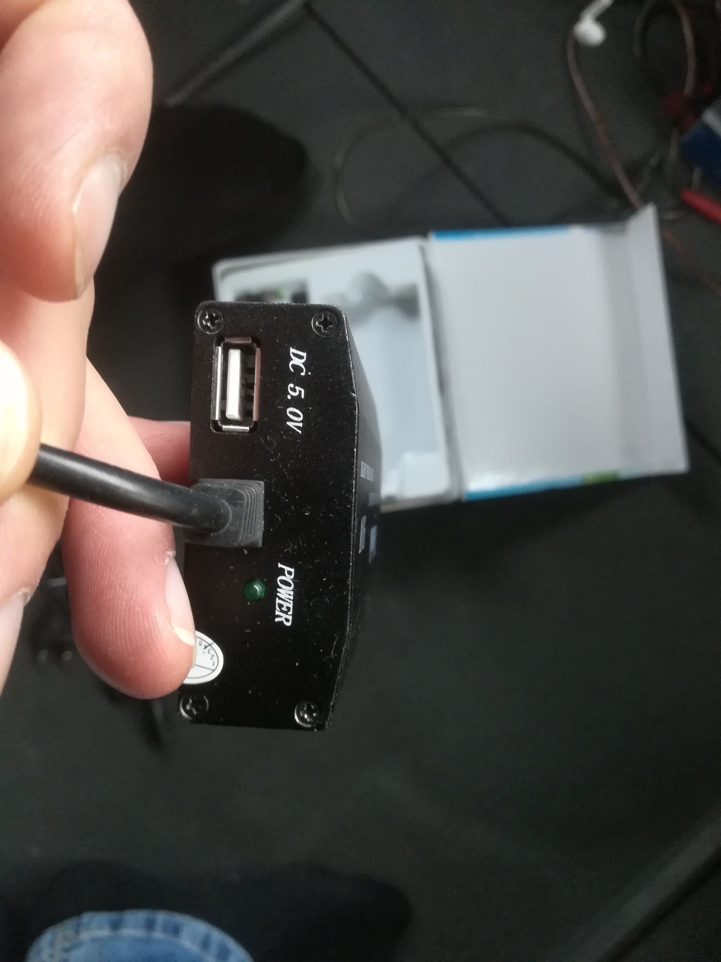 Ładowarka do komputera 12v i 220v.