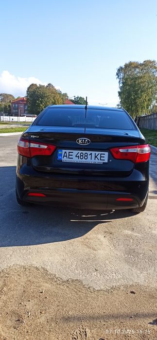 Kia rio 3 2012 год