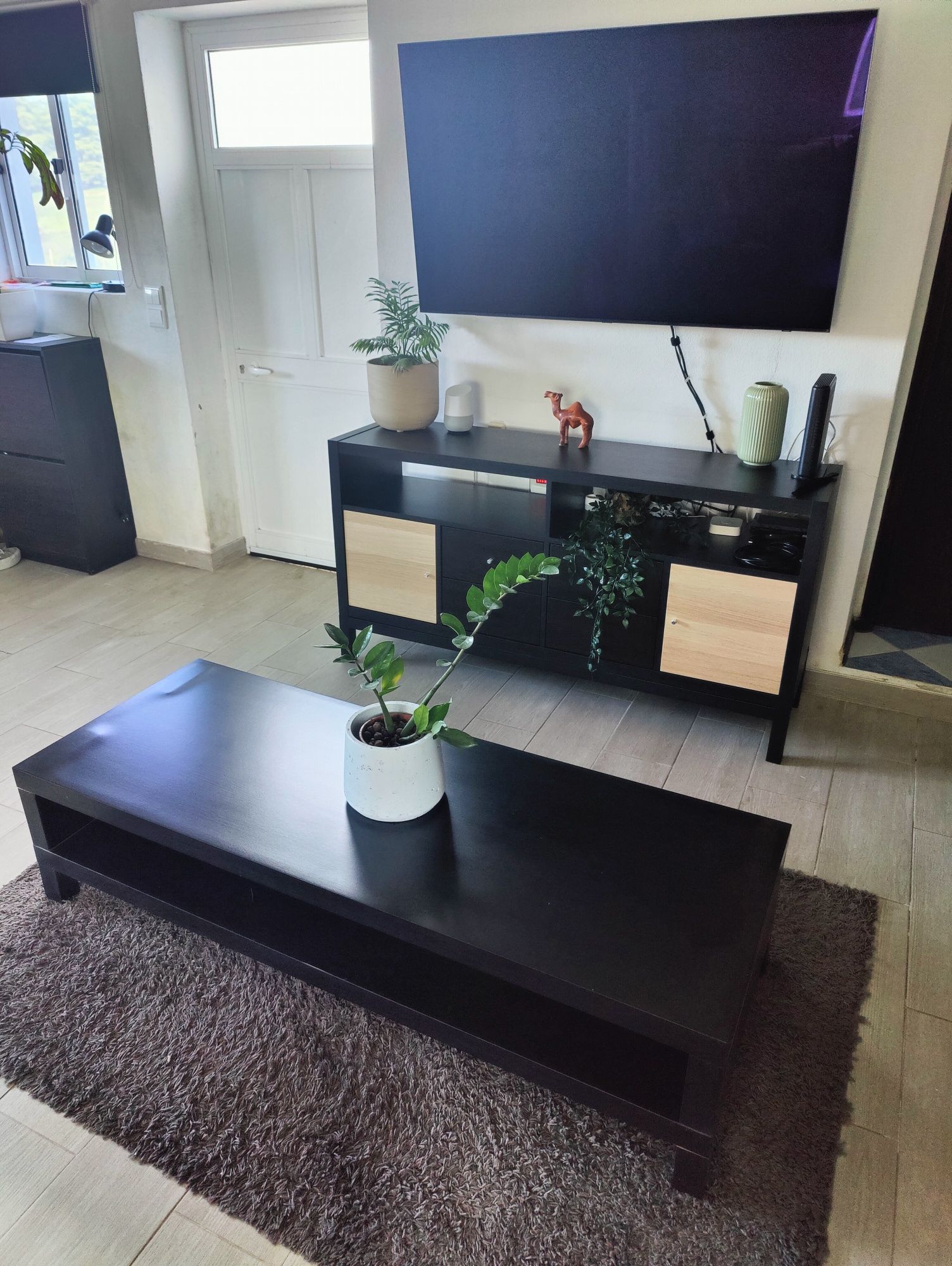 Mesa TV IKEA bom estado