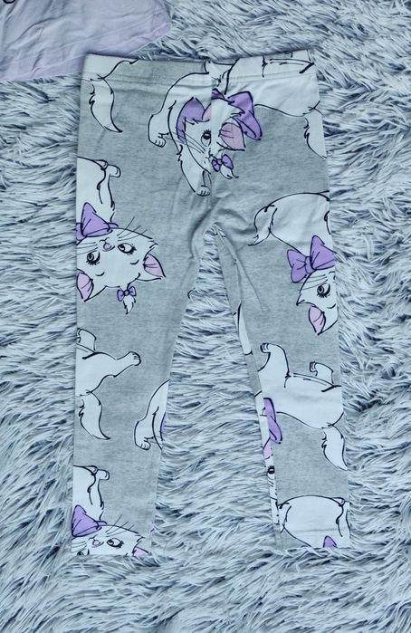 Zestaw dres Disney dla dziewczynki bluzka 104 spodnie 110 kotek fiolet