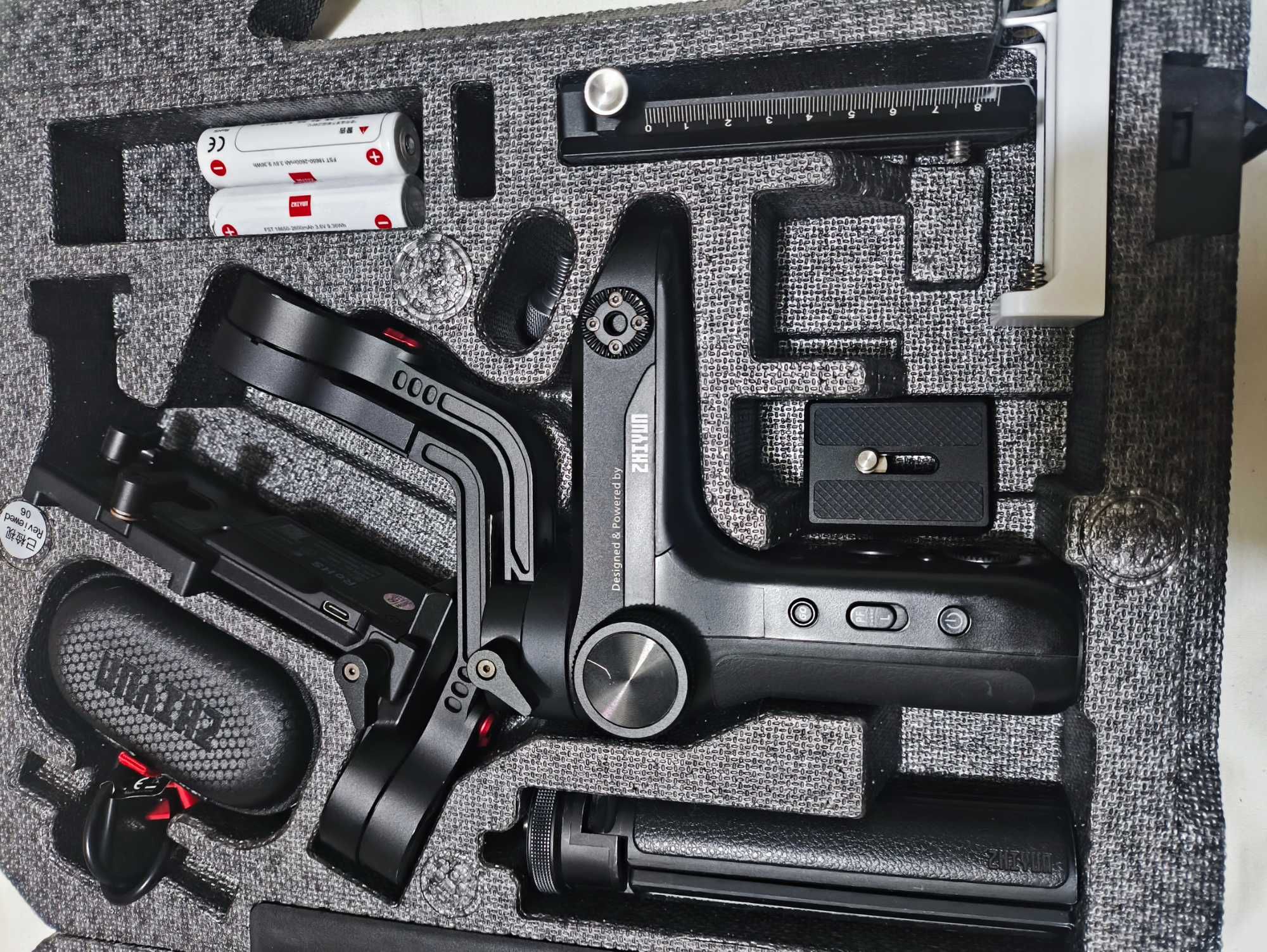 Sony ZV-E10, Sony 18-105mm 4.0, Drone Mavic mini, Zhiyun Weebill Lab