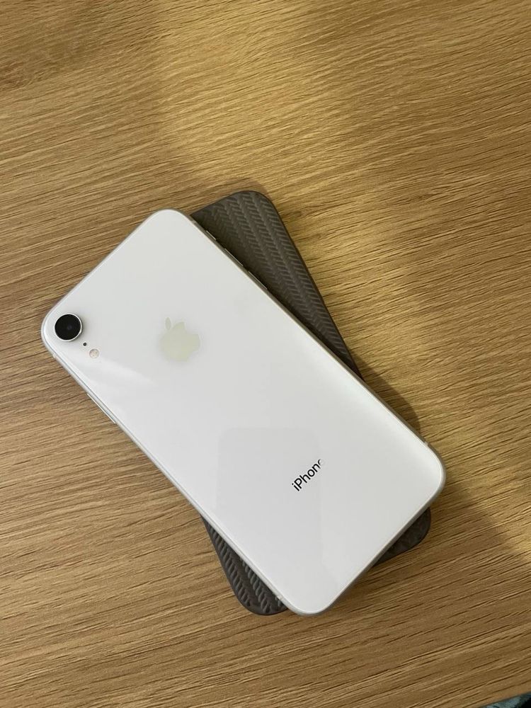 Iphone XR 128 GB w bardzo dobrym stanie