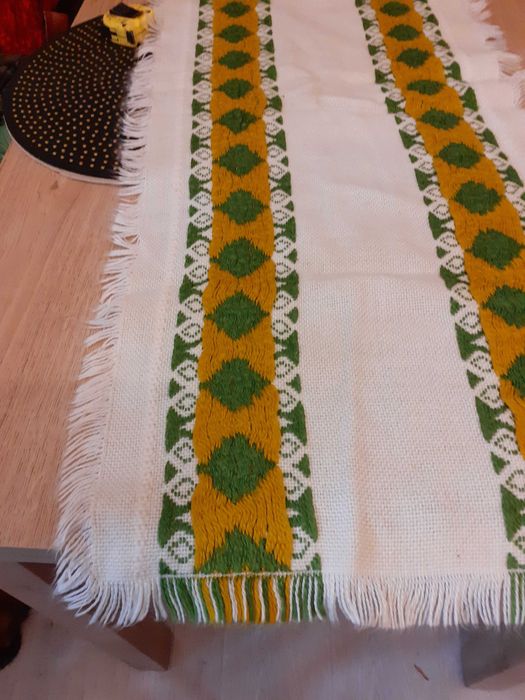 Bieżnik  Z naturalnego tworzywa