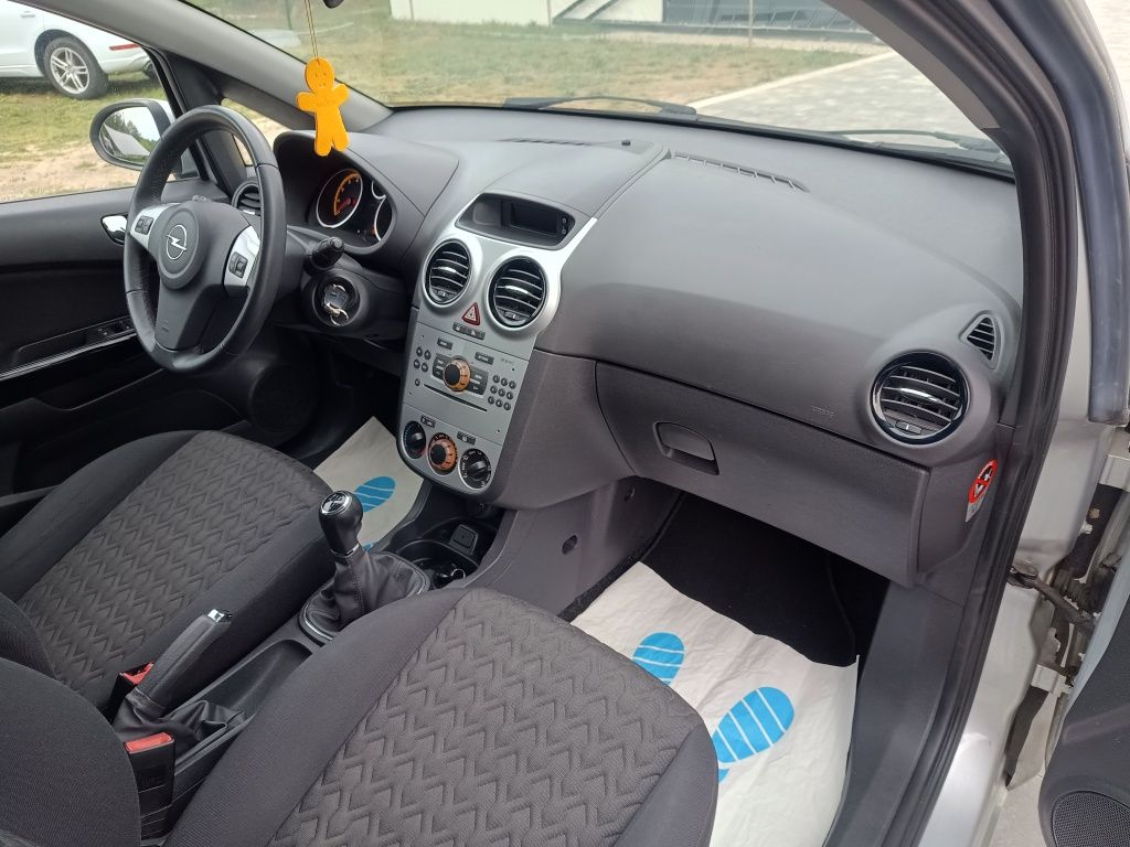 Corsa D Lift 1.4 benzyna super stan