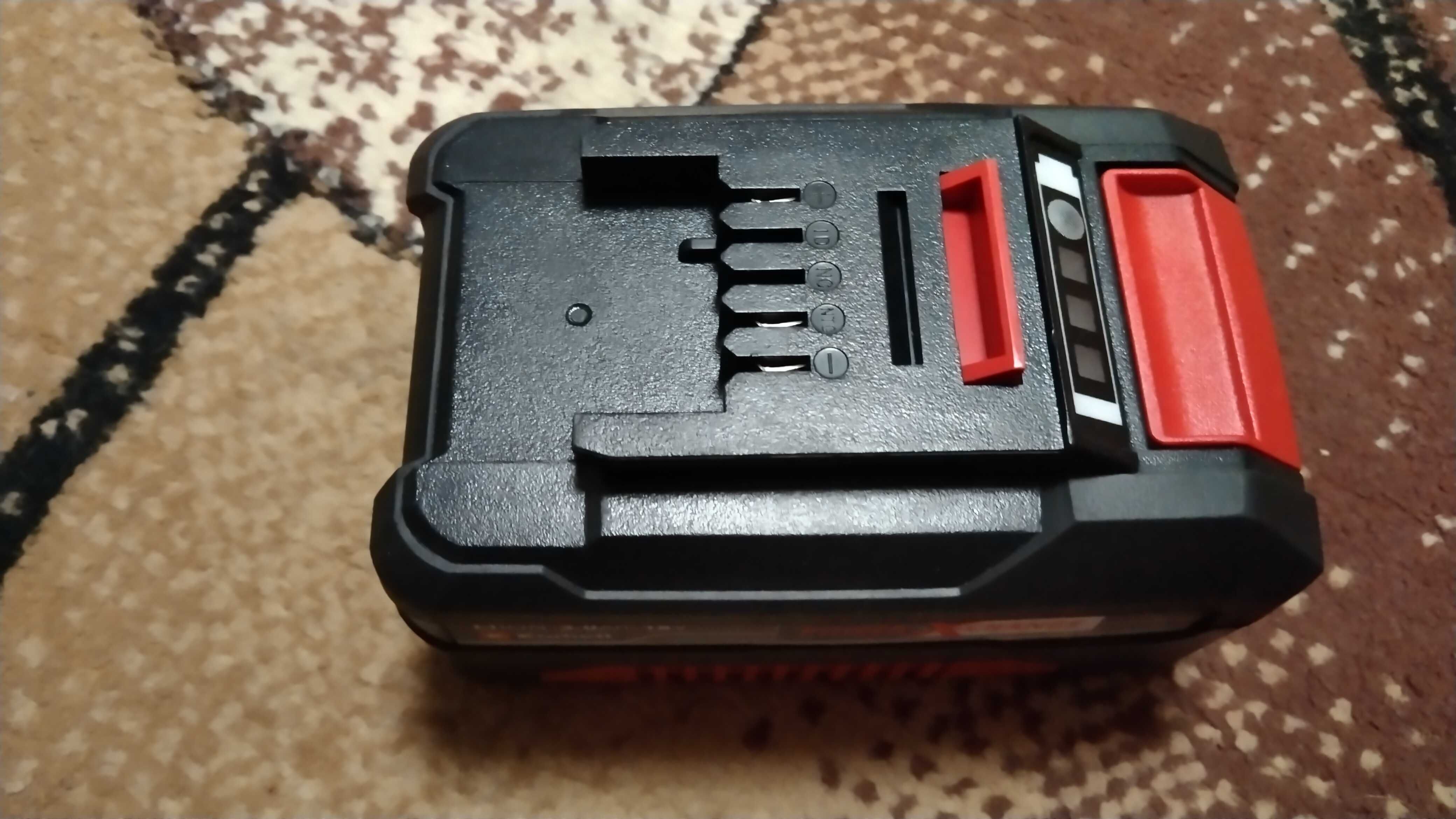 Батарея фірми Einhell Li-ion Power X Change 3.0А