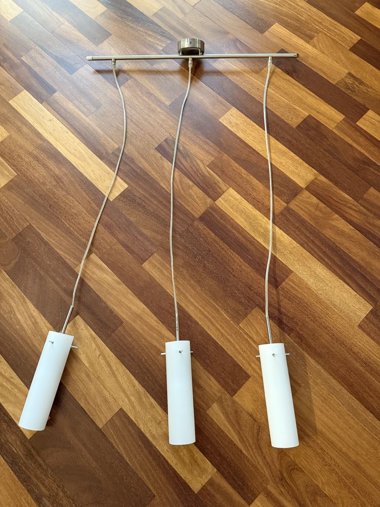 Wisząca lampa na trzy żarówki długość 115