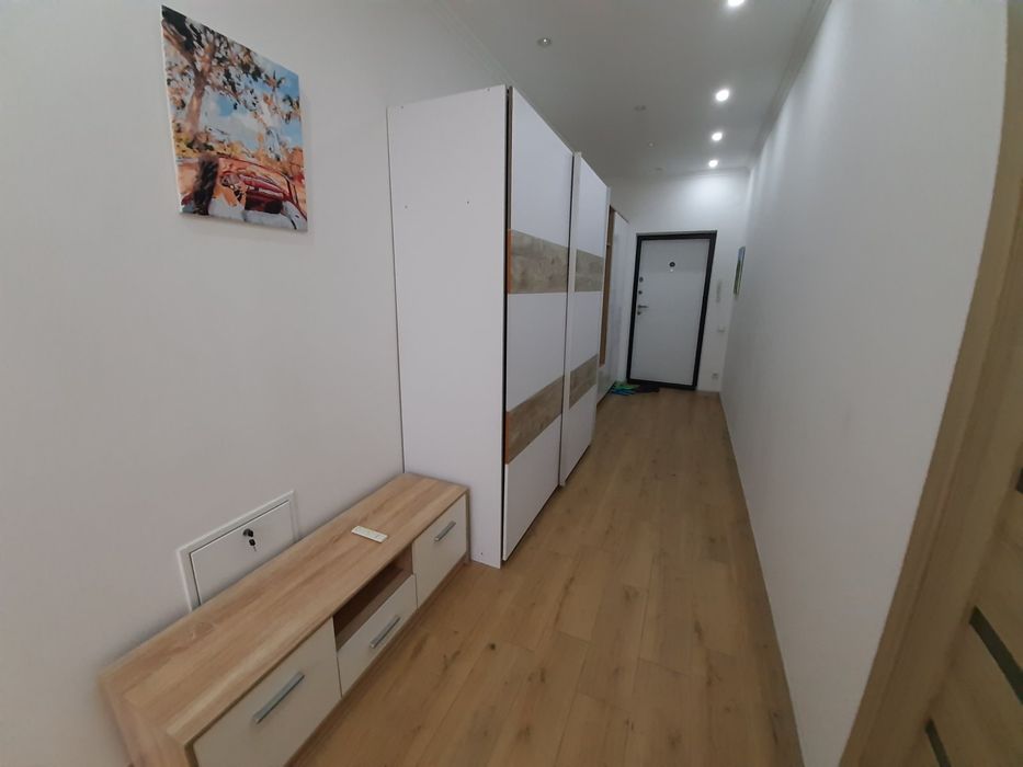 3 кімн. LUX апартаменти з балконом, центр, парковка, кондиціонер