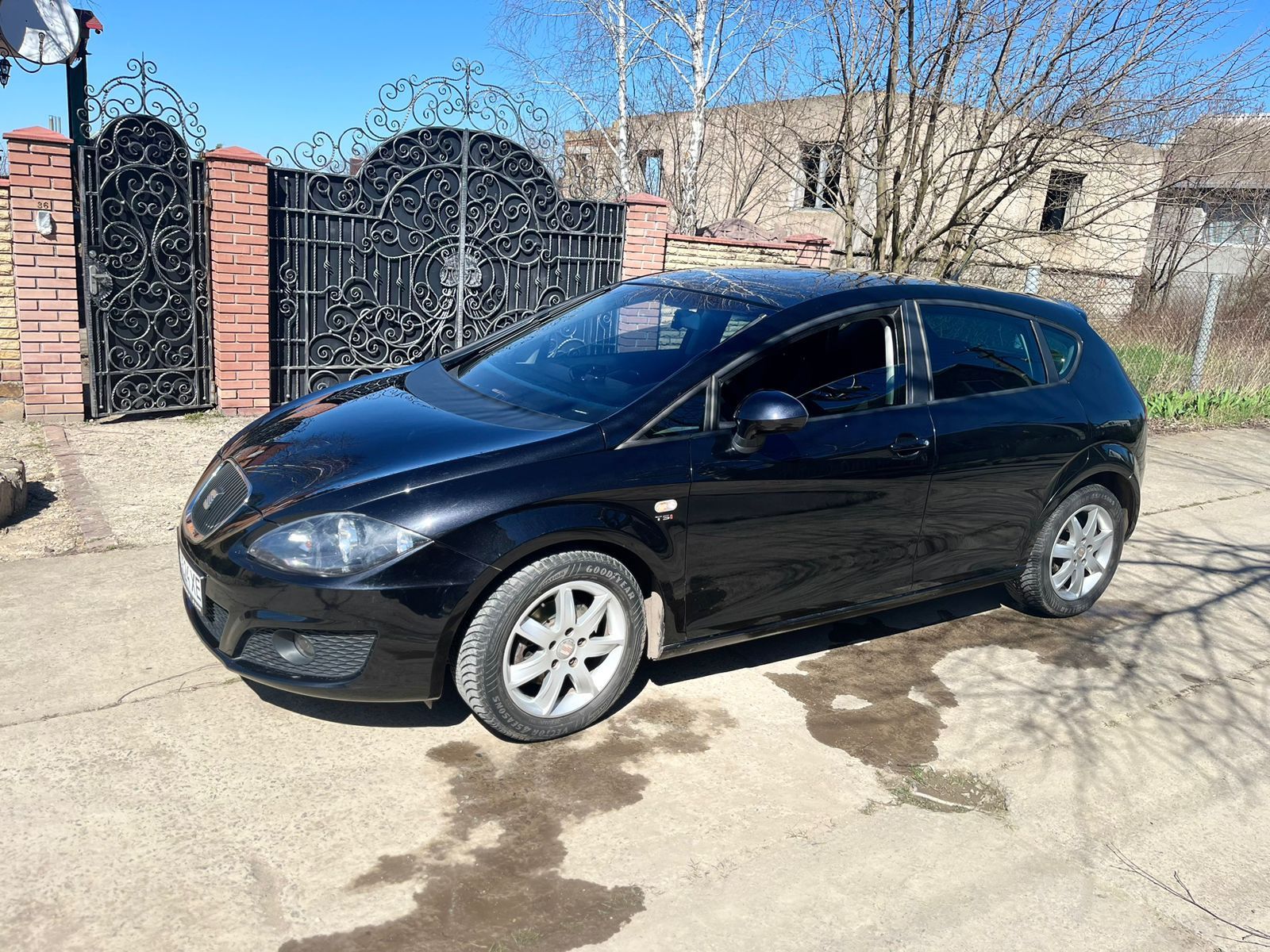 Продам автомобиль SEAT LEON