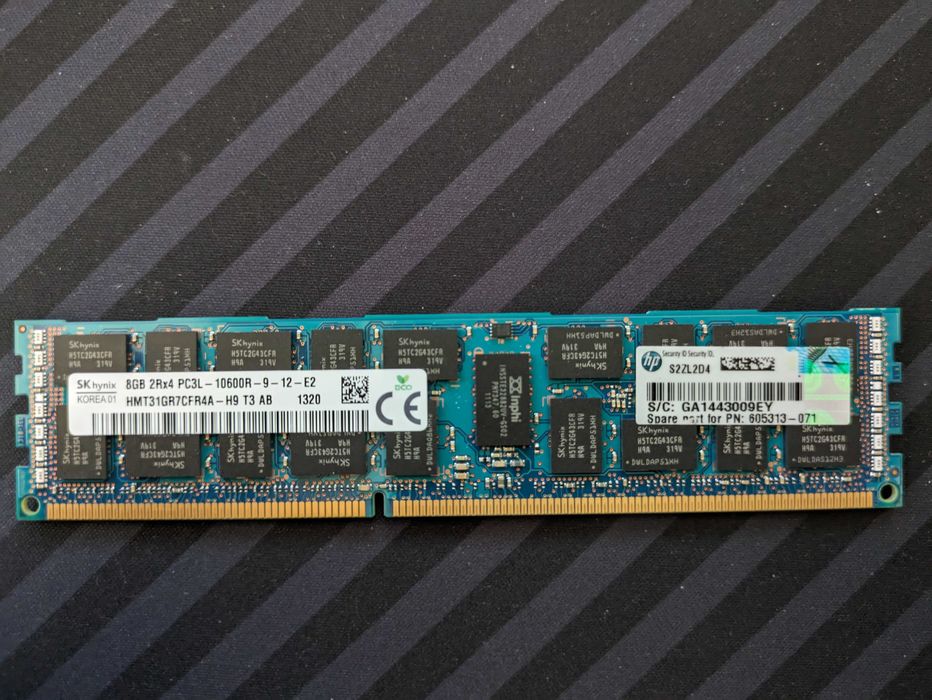 Memórias servidores - Hynix HMT31GR7CFR4A-H9 - 8GB 1333MHz PC3L-10600R