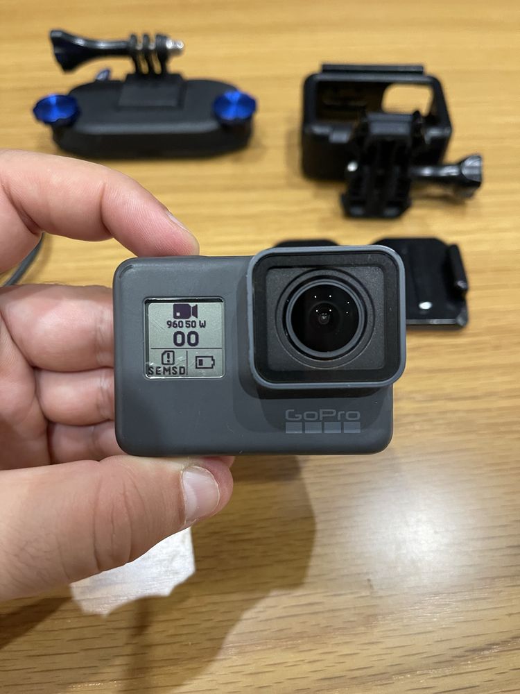GoPro Hero 5 Black + Acessórios
