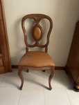 Vendo 8 cadeiras de madeira