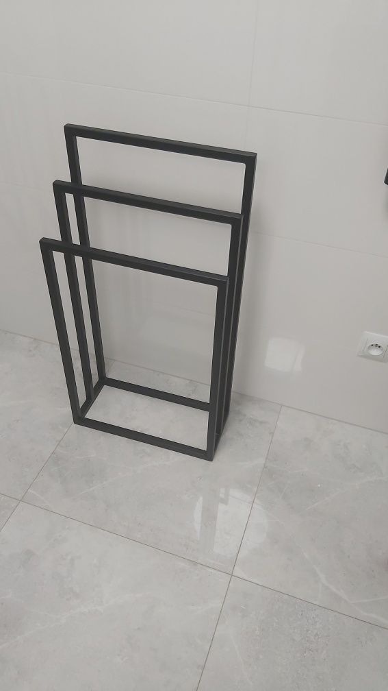 Stojak łazienkowy na ręczniki, wąski, wieszak loft