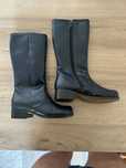 Botas de criança novas, 30.
